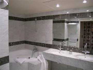 فندق برينس دي كونديه باريس 4*,